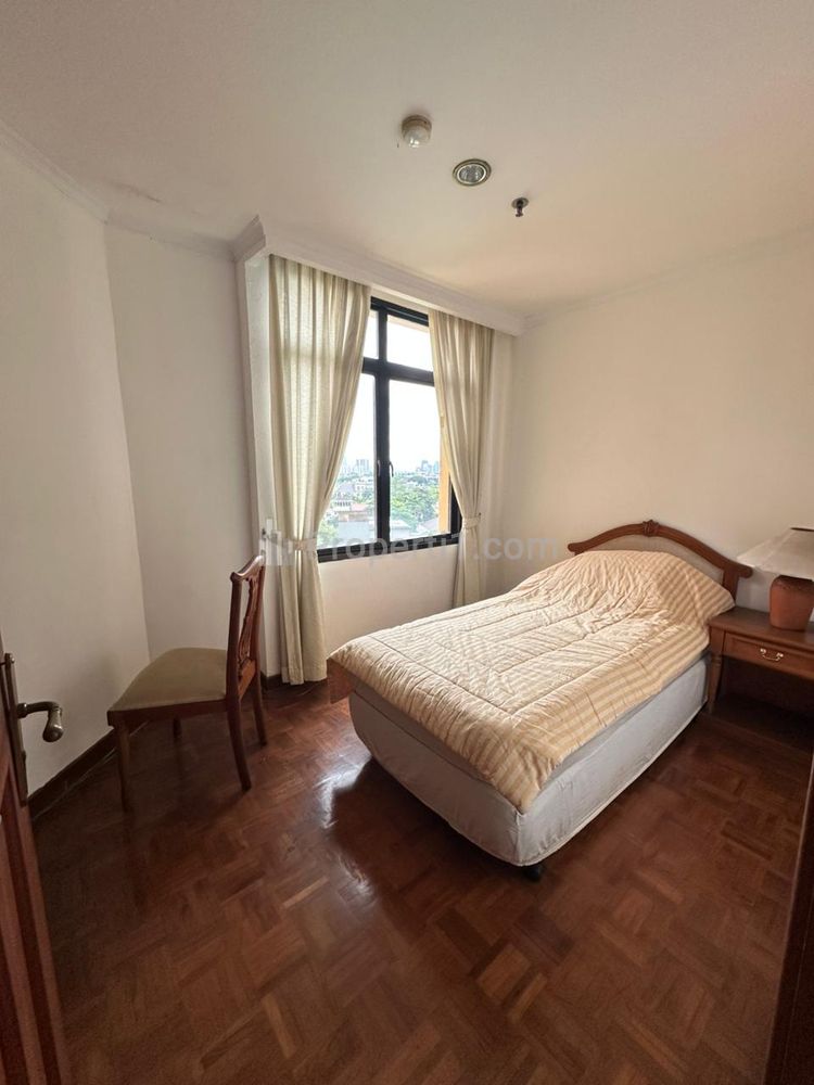 For Rent Apartment Kusuma Chandra SCBD Tipe 2+1 BR Fully Furnished