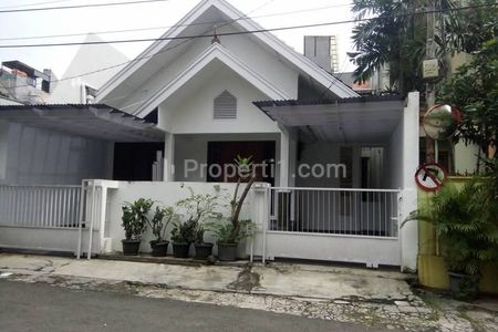 Dijual Rumah Siap Huni Lebar Jalan 2 Mobil, Lingkungan Tenang dan Nyaman. Hub : 0813-1838-1838