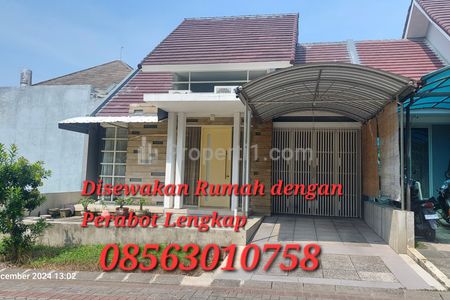 Disewakan Rumah dengan Perabot Siap Huni di Citraland Surabaya