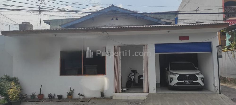 Dijual Rumah Lama 1 Lantai Daerah Ramai Bebas Banjir di Duren Sawit, Jakarta Timur