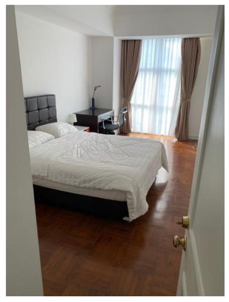 Sewa Apartemen Menteng Executive Jakarta Pusat – Nice 2+1 Bedrooms 155 m2 Fully Furnished