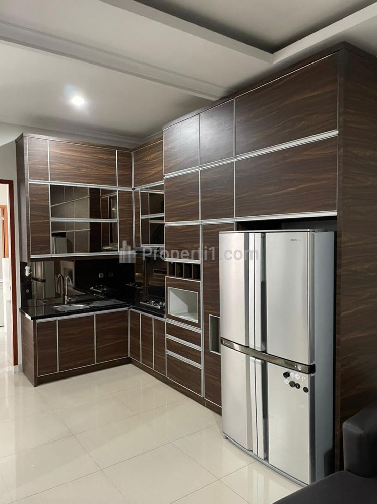 Dijual Rumah Komplek Design Minimalis di Cirendeu, Lebak Bulus, Cilandak, Jakarta Selatan