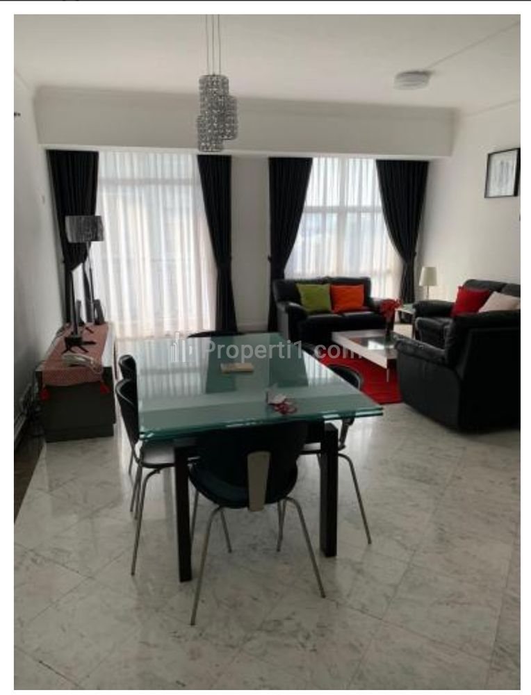 Sewa Apartemen Menteng Executive Jakarta Pusat – Nice 2+1 Bedrooms 155 m2 Fully Furnished
