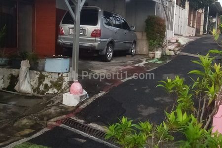 Dijual Segera Rumah Luas di Jalan Karanganyar Gunung, Dekat Singotoro Java Mall Semarang