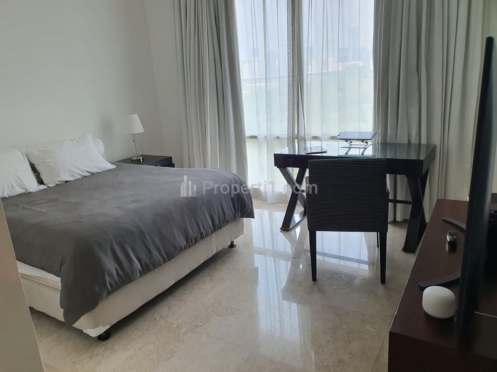 Sewa Apartemen Senayan Residence Tipe 3 BR - Good Furnished - Strategis Area and Best Price