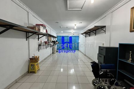 DIJUAL/DISEWAKAN Ruko Siap Huni di Jalan Prof. H. M. Yamin (Dekat Jl. Madong Lubis)