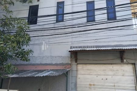 Dijual Rumah 1.5 Lantai di Harapan Indah Bekasi