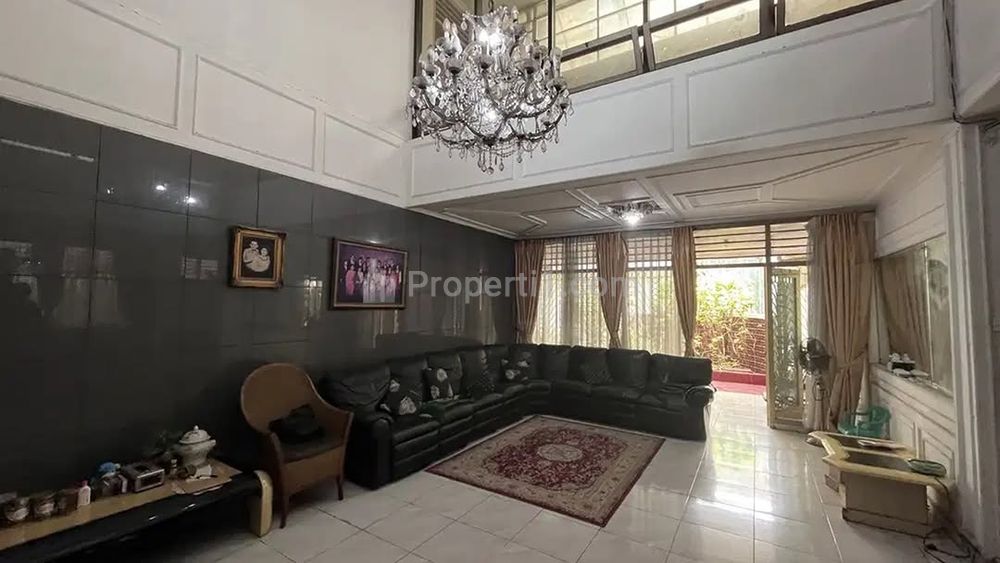 Jual Rumah Mewah Luas di Cempaka Putih Tengah Jakarta Pusat
