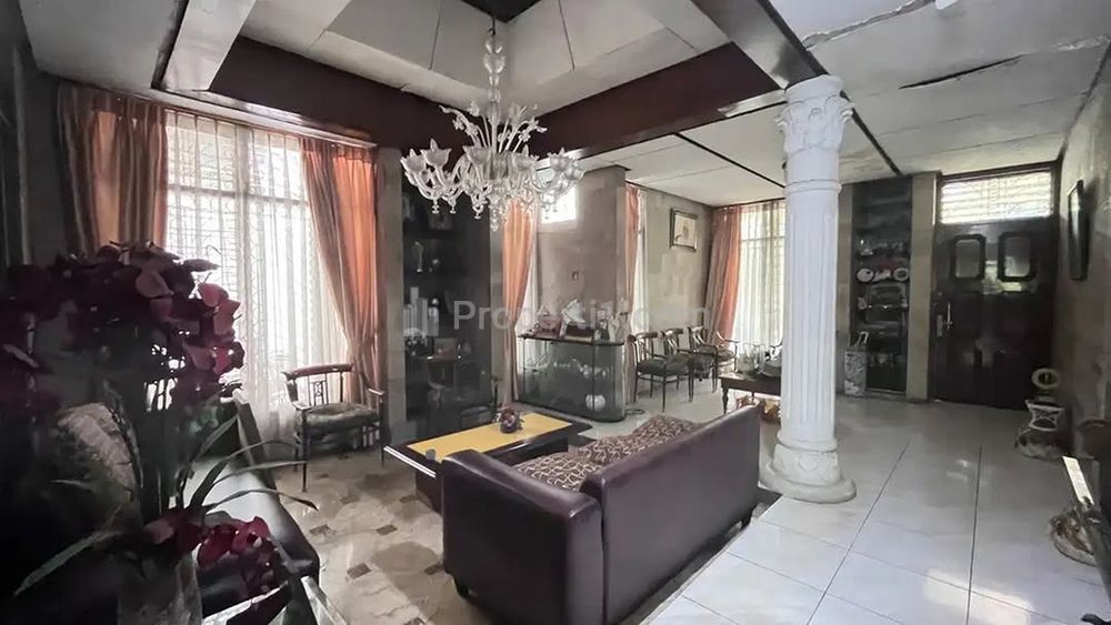 Jual Rumah Mewah Luas di Cempaka Putih Tengah Jakarta Pusat
