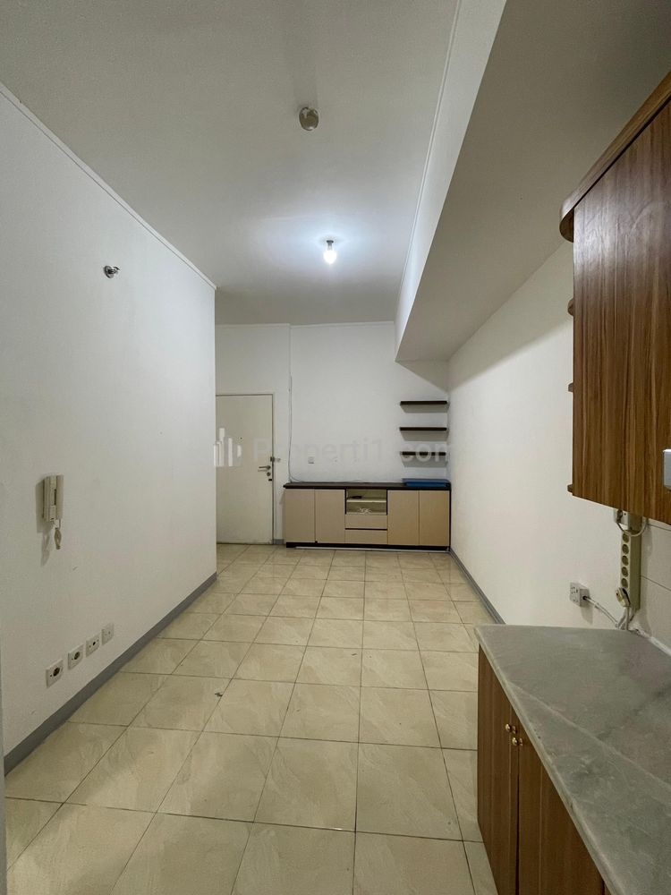Disewakan Tahunan Apartemen Seasons City Type 2 BR Semi Furnish di Grogol Jakarta Barat