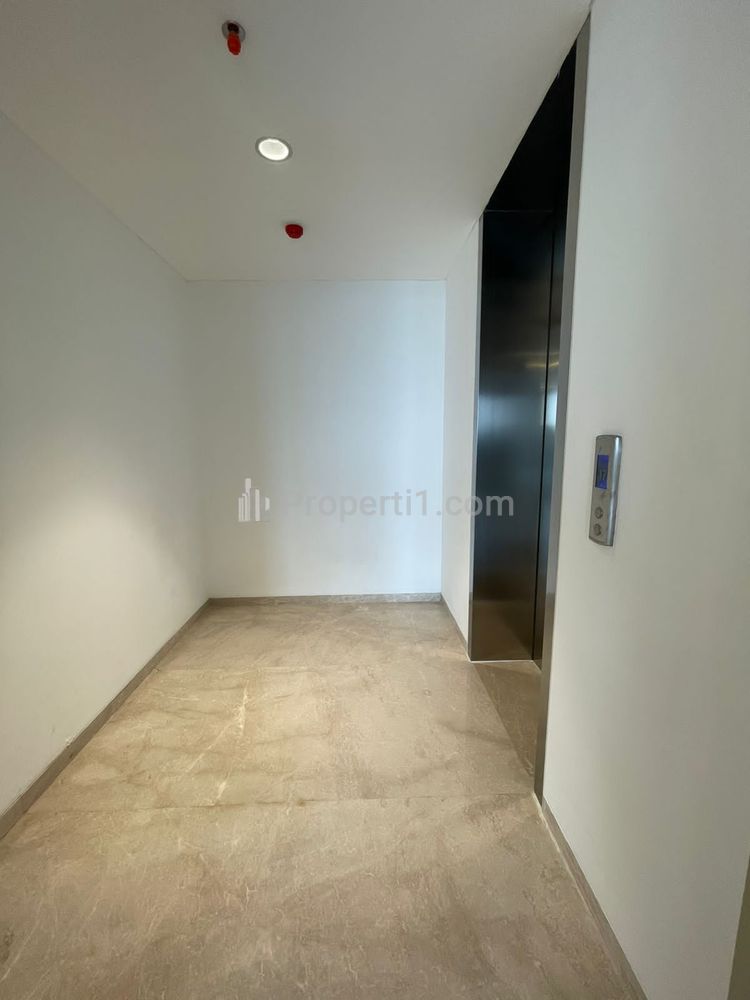 For Sale Apartment Izzara Simatupang 3+1 BR Unfurnished