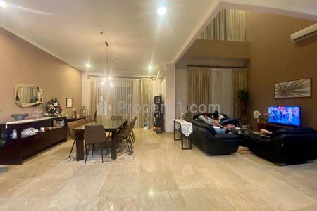 Disewakan Apartemen Senayan Residence Tipe 4BR Penthouse Luas 300Sqm Full Furnished Siap Huni dan Pastinya Nyaman