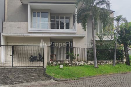 Dijual Rumah Modern Minimalis di Graha Family, Surabaya