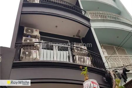 Jual Take Over Kost Cuan & Lokasi Strategis di Tomang, Jakarta Barat