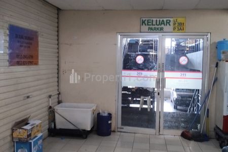 Dijual Murah Kios ITC Cempaka Mas Posisi HOEK di Jakarta Pusat