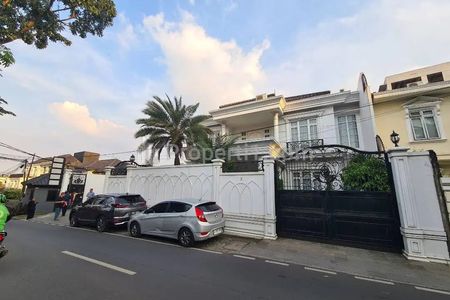 Dijual Cepat Rumah Sultan Bangka Kemang Jakarta Selatan, SHM Siap Huni