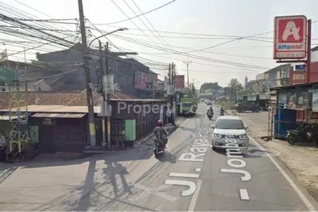 Dijual Rumah Harga Bawah Pasar di Bintaro SHM Hook Depan Alfamidi, Tangerang Selatan