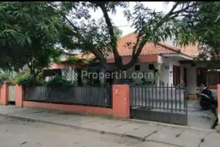 Jual Rumah Lama Bagus di Jalan Buluh Perindu Jakarta Timur