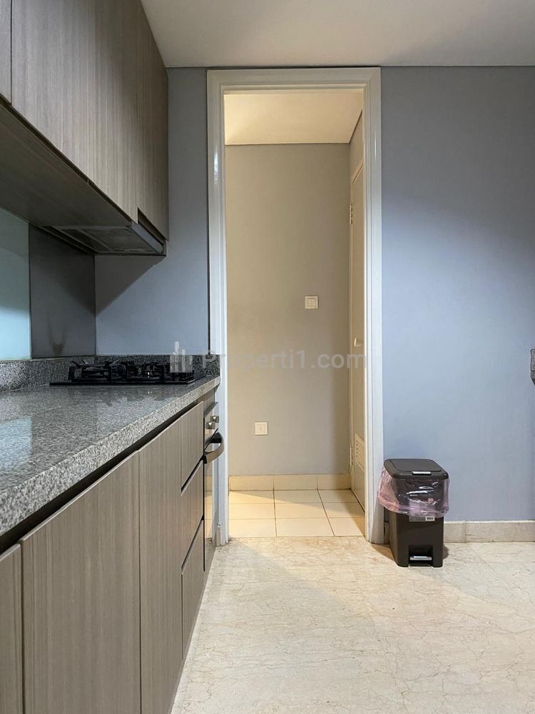 Disewakan Apartemen Ciputra World 2 Jakarta Tipe 2+1 Siap Huni Full Furnished