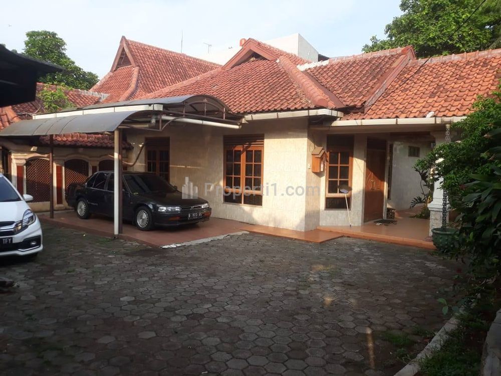 Dijual Rumah Luas di Utan Kayu Utara, Matraman, Jakarta Timur