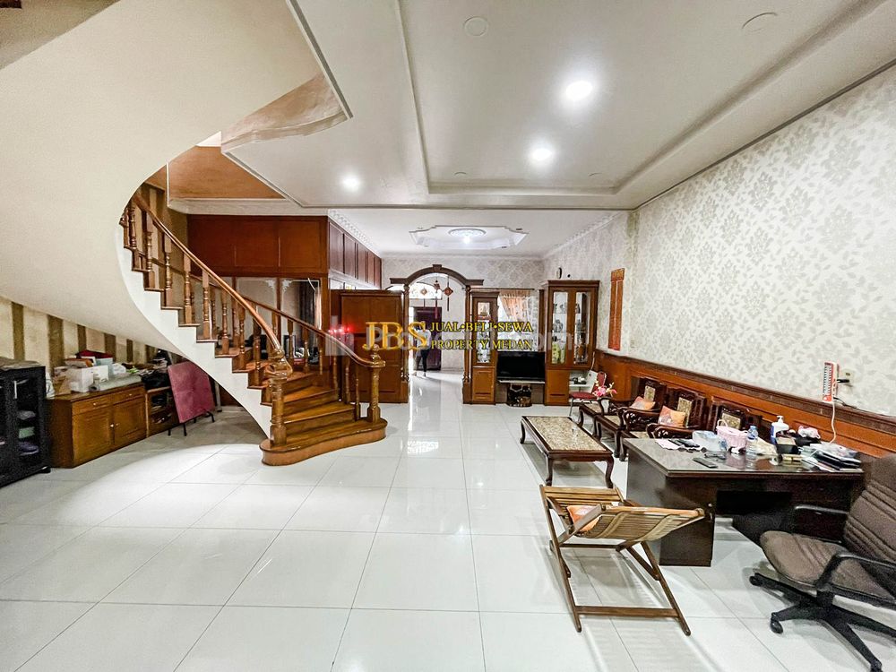Jual Rumah 2,5 Tingkat di Komplek Taman Anggrek Jalan T. Amir Hamzah Medan