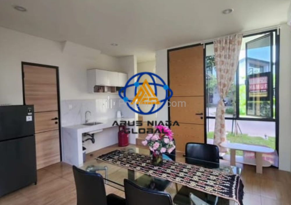 Disewakan Rumah di Perumahan Uptown Cikarang Bekasi 3 BR Full Furnished