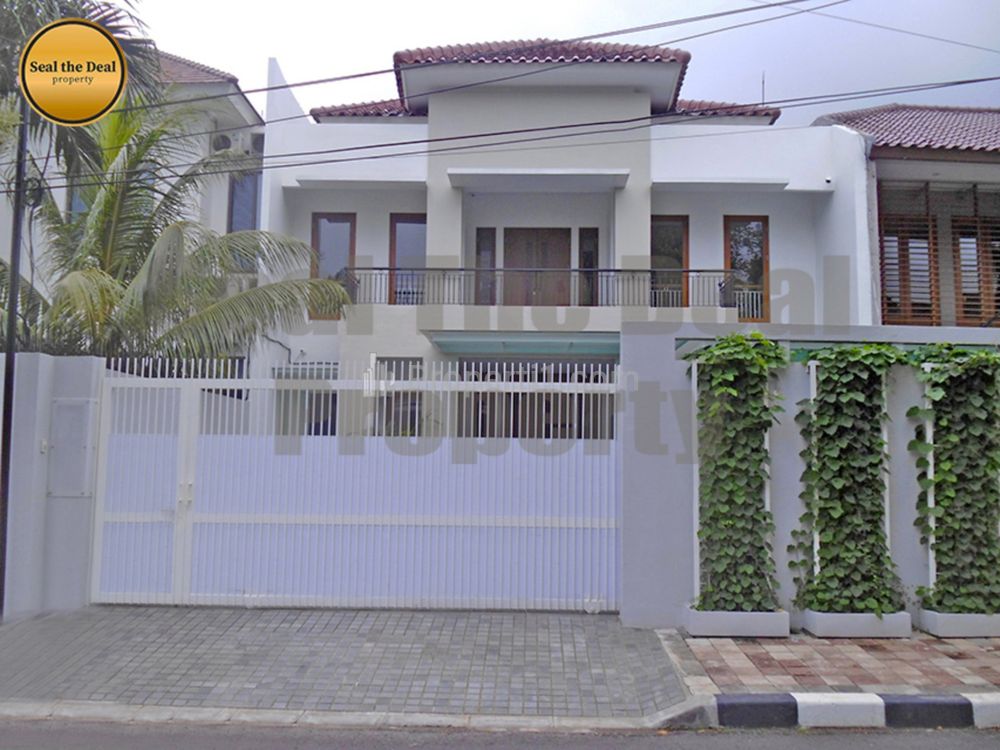 Disewakan Rumah di Area Menteng Jakarta Pusat STD139