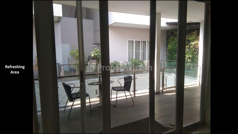 Jual Rumah Siap Huni SHM di Kramat Jati Jakarta Timur - 7 Bedroom, 5 Bathroom
