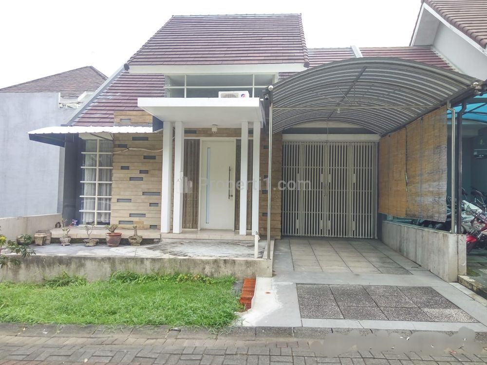 Sewa Murah Rumah Woodland Citraland Spesial Full Furnished Plus Garasi Carport 2 Mobil Dekat UC, Fresh Market, Ciputra Hospital