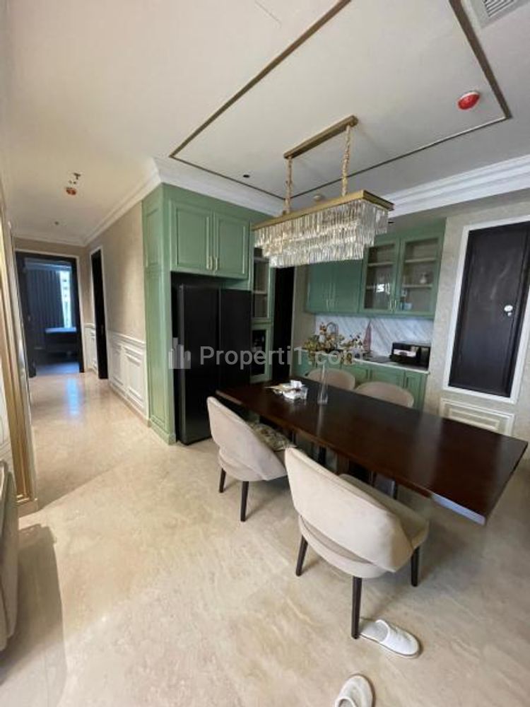 Disewakan Apartemen Sudirman Suites Jakarta – 3+1 BR Full Modern Furnished