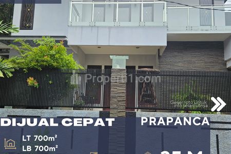 Dijual Rumah Bagus Posisi Hoek di Daerah Prapanca Jakarta Selatan