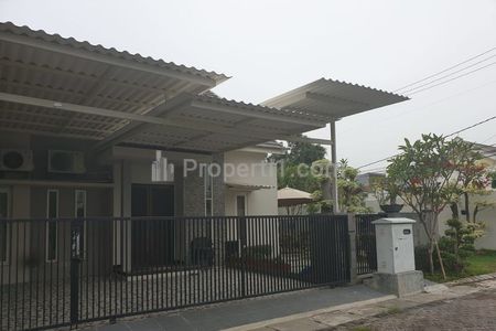 Dijual Rumah Hook di Taman Rivera Regency, Surabaya