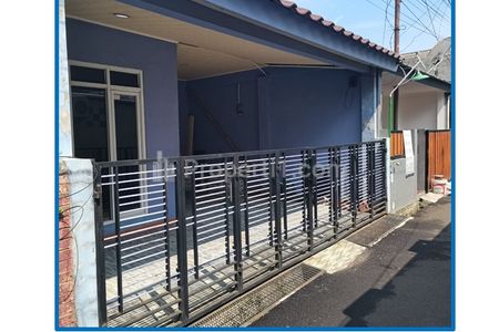 Jual Cepat Rumah 2 Lantai SHM di Depok 2 Tengah, Kota Depok, Jawa Barat.