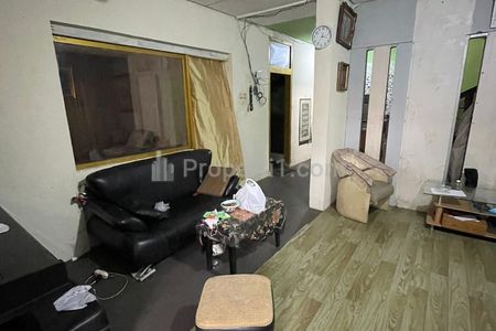 Dijual Rumah Lama 2 Lantai, Lokasi Strategis, di Bangka, Mampang Prapatan, Jakarta Selatan