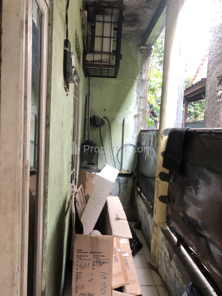 Dijual Rumah 2 Lantai 3 Kamar Tidur di Ulujami Jakarta Selatan