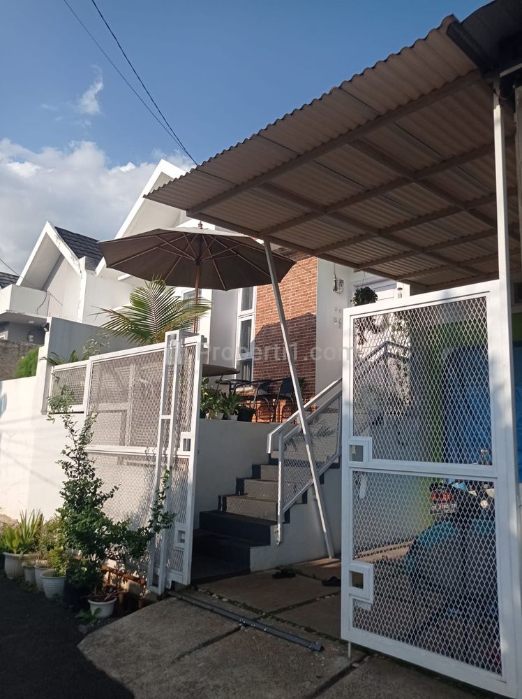 Dijual Cepat Rumah Minimalis Modern Siap Huni di Cileunyi Bandung Lokasi Komplek 