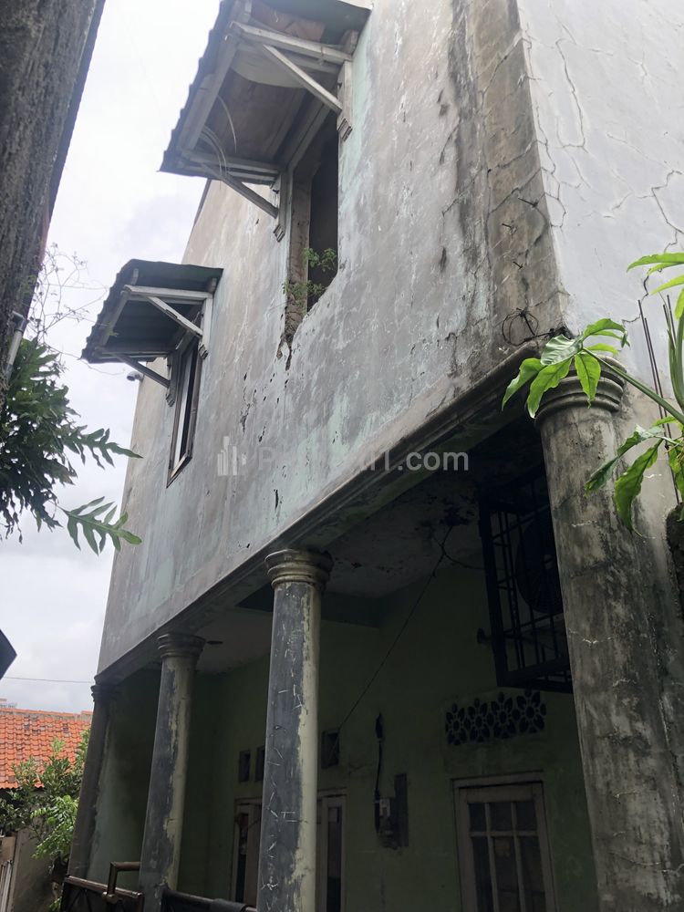 Dijual Rumah 2 Lantai 3 Kamar Tidur di Ulujami Jakarta Selatan