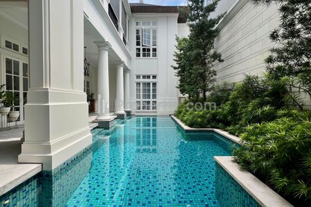 Jual Rumah Mewah di Mega Kuningan Jakarta Selatan, Ada Kolam Renang dan Private Lift - 4 Kamar Tidur