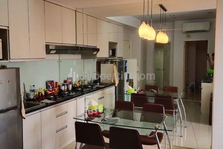 Disewakan Apartemen Cosmo Terrace Thamrin City 2 Kamar Tidur Fully Furnished, Dekat Pasar Tanah Abang, Grand Indonesia, dan Plaza Indonesia