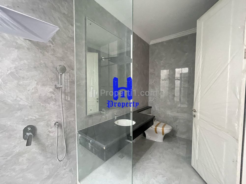 Jual Rumah 2 Tingkat di Komplek Citraland Helvetia Type Florence (Dekat Club House)