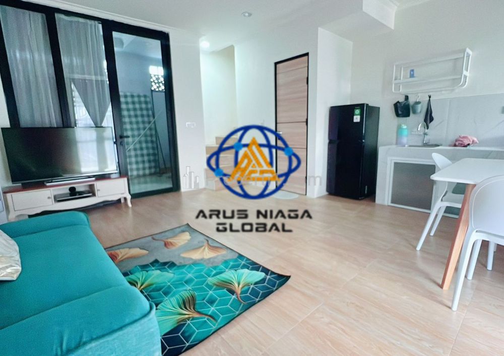 Disewakan Perumahan Cluster Up Town Lippo Cikarang 2 BR Furnish
