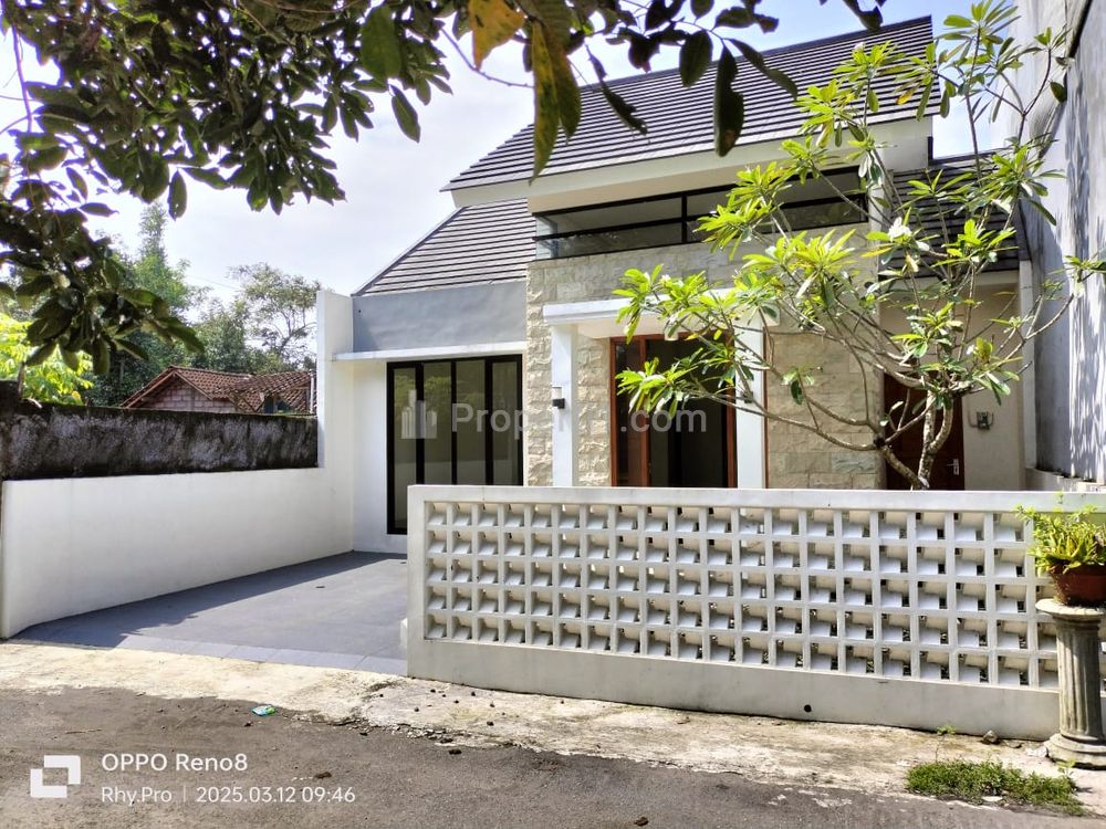 Dijual Rumah Minimalis SIAP HUNI Dekat Kampus UII Sleman Jogja