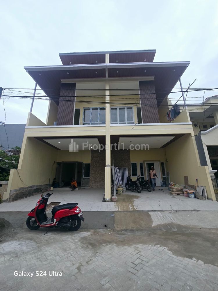 Dijual Cepat Rumah di Permata Harapan Baru, Bekasi