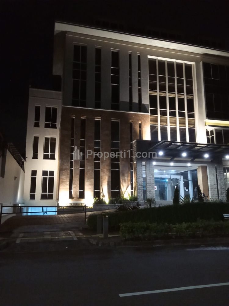 Jual Gedung 5 Lantai, Baru Berusia 4 Tahun, Raya Kemang 54, Komersial Area, Mampang Prapatan, Jakarta Selatan