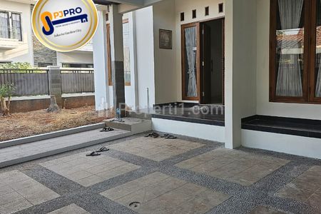 Dijual Rumah Cantik di Daerah Metland Menteng, Jakarta Timur