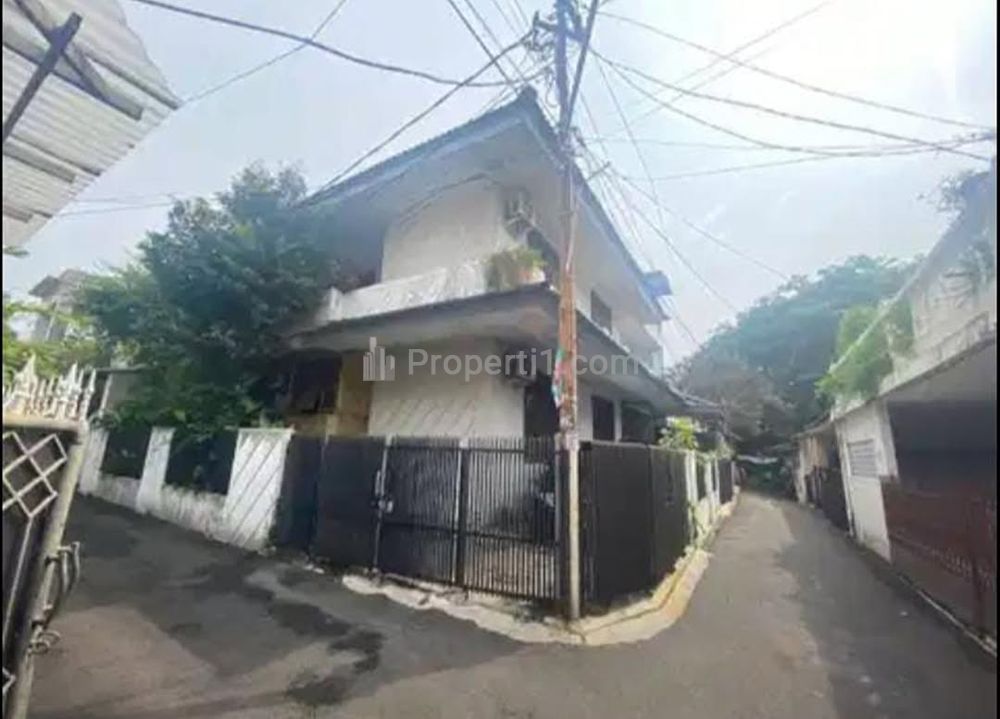 Jual Rumah Luas 3 Lantai di Asem Baris Raya Jakarta Selatan
