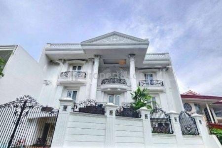 Dijual Rumah Classic Mewah di Pondok Indah, Jakarta Selatan