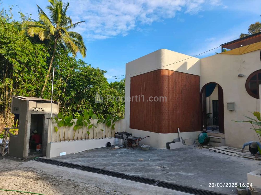 Dijual Villa Modern Tropis di Jogja Utara