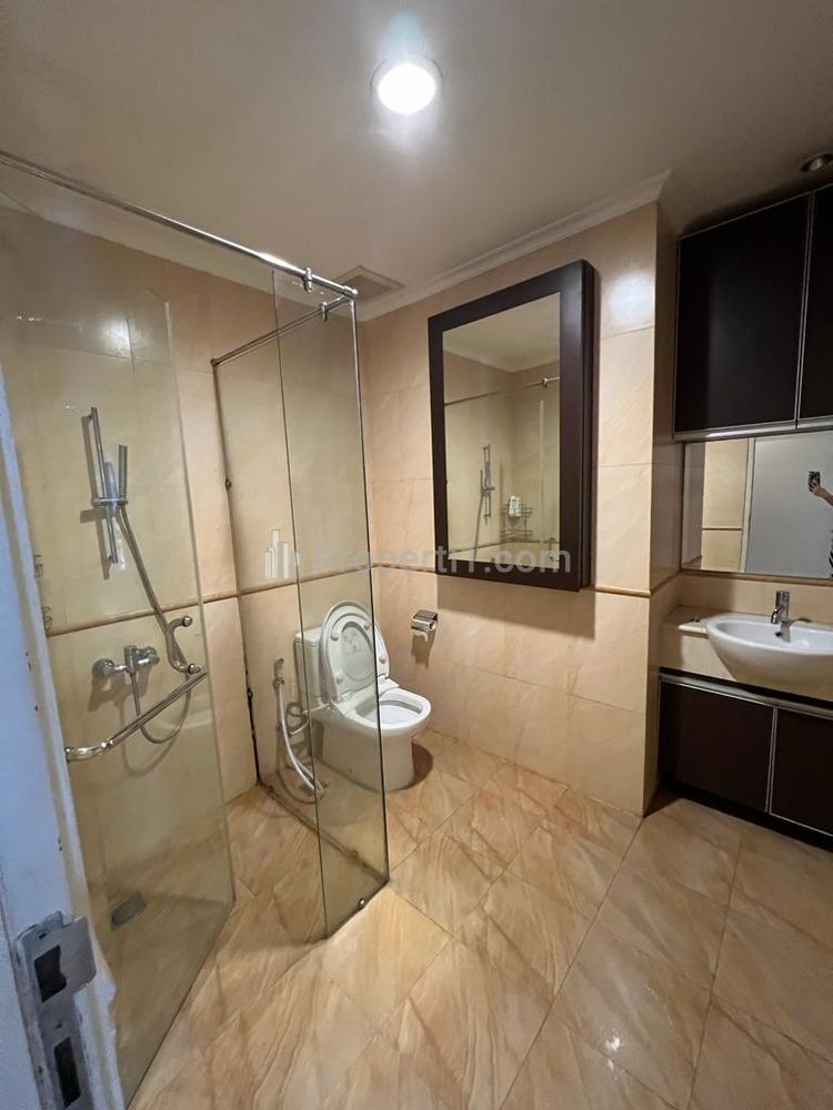 For Rent Apartemen FX Sudirman Residence 3+1 BR Fully Furnished
