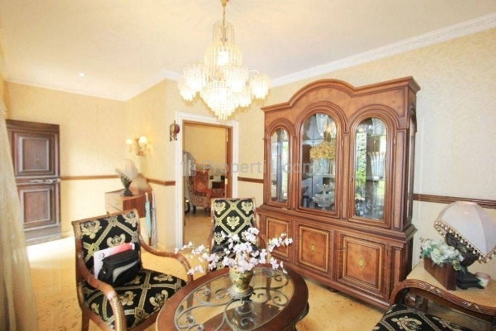 Dijual Rumah Bagus Siap Huni di Pondok Indah, Jakarta Selatan